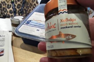 ΛΑΛΑΣ ΧΑΒΙΑΡΙ ΑΠΟ ΑΥΓΑ ΚΟΛΙΟΥ | ΛΕΡΟΣ